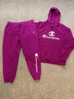 Champion Sweatpants & Sweatshirt Bundle